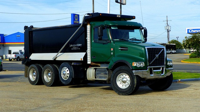 Save Money & Time: Memphis’ Top Roll Off Dumpster Trailer Rental!